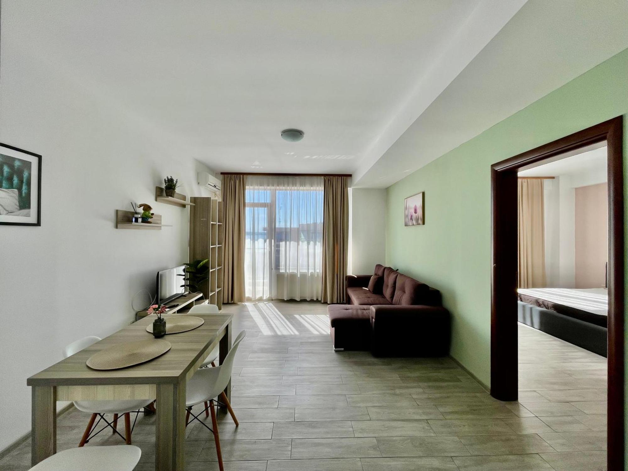 Summerland Mamaia View Exterior photo